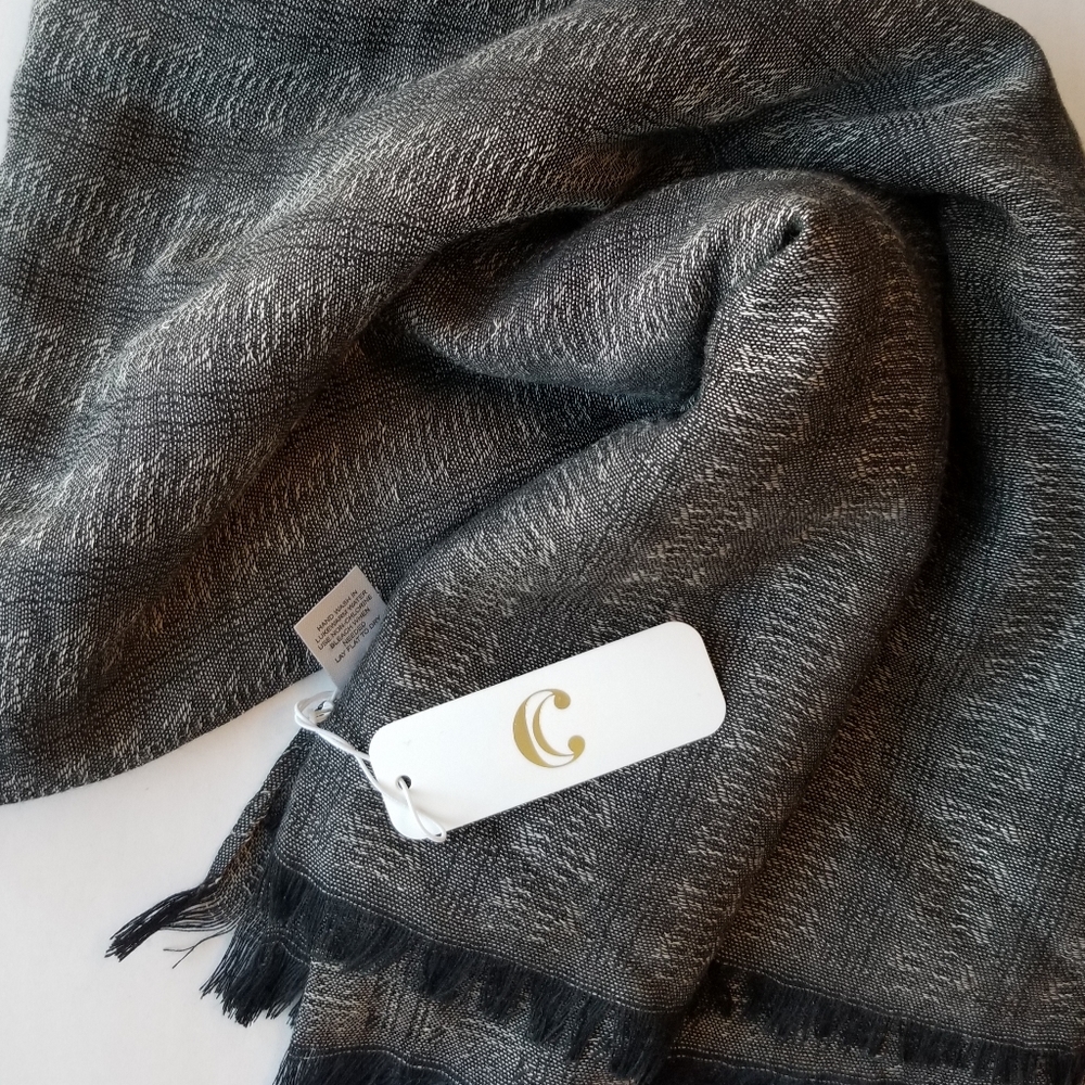 ❗Charming Charlie Dark Gray Wrap Scarf❗